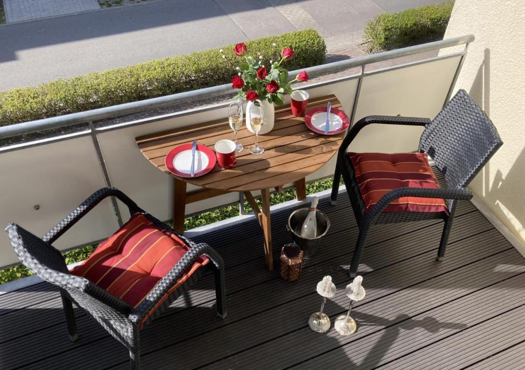 Wohnung 9 Meer-Ruhe Im Haus Stranddistel Komfortable Ferienwohnung Im 1 Og Fuer 4 Personen In Zingst Buitenkant foto